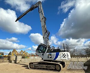 Komatsu PC450HRD-8 Верижен багер за разрушаване
