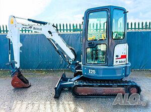 Bobcat E25 - Мини багер