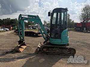 Мини багер Kobelco SK25SR-6E 2022 - употребяван