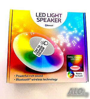 Многоцветна лампа/ блутуут колона от LED Light Speaker