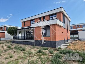 Представяме Ви модерни самостоятелни къщи в затворен комплекс до хотел „Марково“