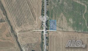 Земеделски имот 1 301 кв.м на главен път - с. Царацово, обл. Пловдив. Подходящ за промишлено/складов..