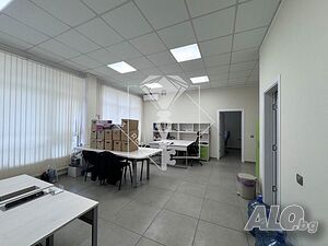 Просторен обзаведен офис ново строителство в кв. Южен, Пловдив