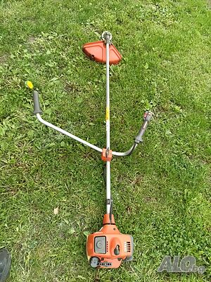 Продавам моторна коса Husqvarna 323 R