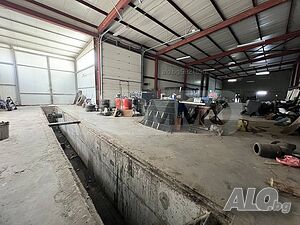 Продава се складова база с офиси и двор в гр. Добрич за 450 000 €