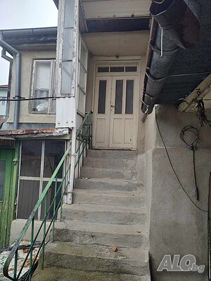 Продава се едноетажна къща на ж.к. ”Христо Ботев” в гр. Добрич за 70 000лв!