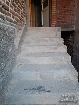 Продава стара къща в Хасково