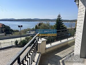 image_9