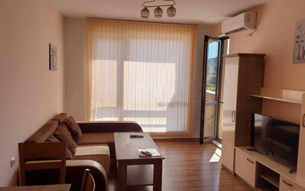 Двустаен апартамент в затворен комплекс - 360 €