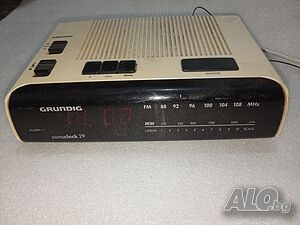 Радио-часовник Grundig