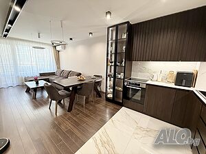 Обзаведен тристаен апартамент за продажба