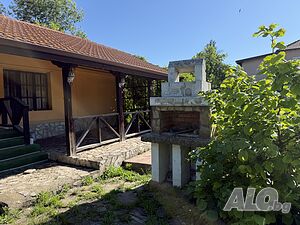 Къща с басейн на 4 км от Кранево и Албена
