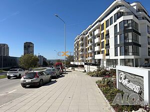 Двустаен апартамент в луксозна сграда