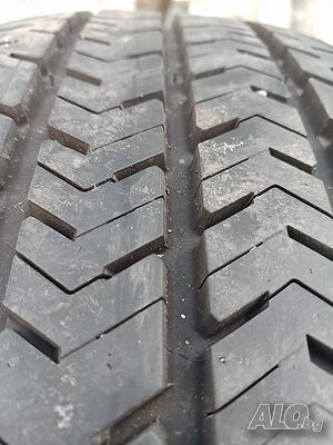 Продавам 2 броя Бусови-Джипови гуми 17-ки 215/60/17с