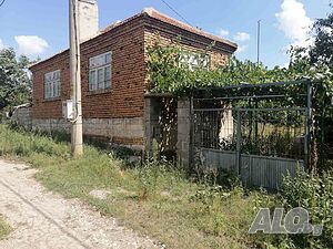 Къща в село Искър