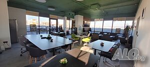Дава под наем страхотен офис в широк център с огромна панорамна тераса