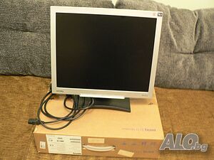 продавам работещ монитор BenQ FP71GX