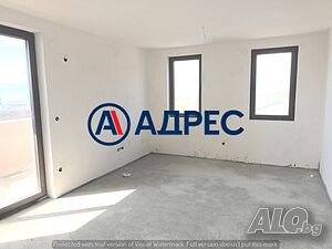Тристаен апартамент в широк център за продажба!