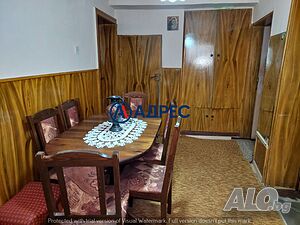 Етаж от къща в широк център