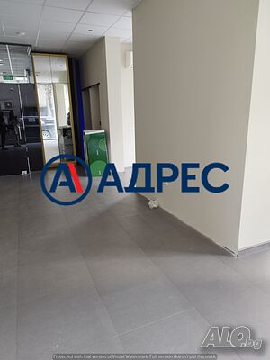 Магазин под наем в Идеален център