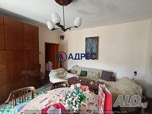 Четиристаен апартамент в Идеален център за продажба!