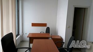 Офис в района на автогарата под наем!