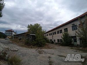 Склад под наем в с. Крупник