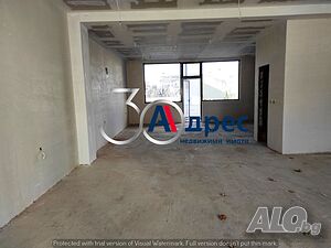 Магазин с включване в строеж в централната зона на кв. Еленово