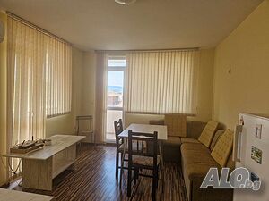 Тристаен завършен апартамент в сграда с акт 16