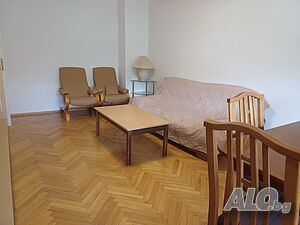 Тристаен панелен апартамент в кв. Орлова Чука