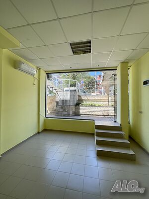 Магазин на главен булевард в ШЦ