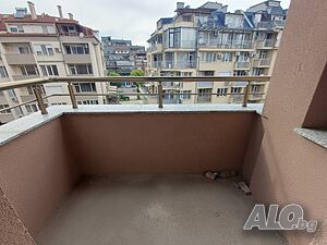 Тристаен апартамент в сграда с акт 16