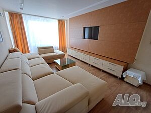 Модерен апартамент с две спални в Широк Център