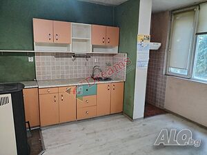 Апартамент с три спални за продажба в кв. Запад, гр. Благоевград