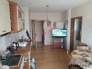 Тристаен апартамент в центъра на Благоевград