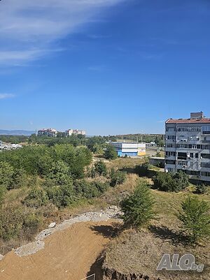 Апартамент с две спални и изложение Изток - Запад, кв. Христо Ботев