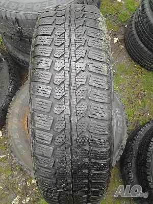 много запазени зимни гуми 175 70 R14 6мм. -2бр.