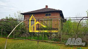 Продава Масивна Къща с Двор до Гарата в с. Поповица(Община Садово), Област Пловдив