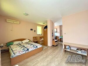 ID11018 Голямо студио в Съни Дей 3