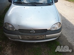 Opel Corsa 1,0 бензин 55 к.с. Хечбек Бензин 1998 год. 187000 км Ръчна на части