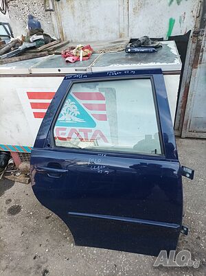 Задна дясна врата за Фолксваген Поло седан. 97 год. Синя.