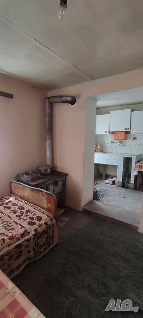 Самостоятелна къща в с. Новаково