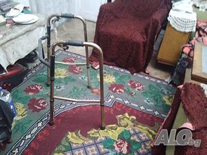 Проходилки крачещи 2 продава