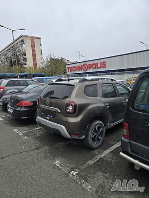 продавам Дачия Дъстър