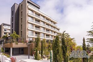 Azur Panorama | Дизайнерски апартамент с изглед към морето и паркомясто