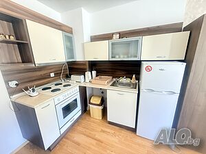 Двустаен апартамент в Предела 2