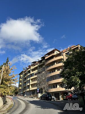 Дава се под наем двустаен апартамент в гр. Сандански - топ локация - 300 евро