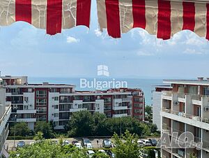 Двустаен апартамент с южно изложение и гледка море