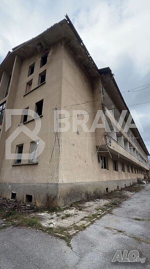 Хотел 3600 кв.м 50 легла Готов (завършен) Тухла