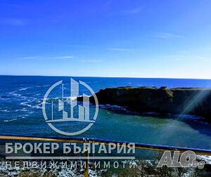 Двустаен апартамент, отвсякъде морска синева, перлата Синеморец